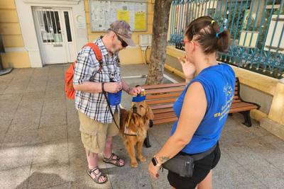 Un Dracénois malvoyant adopte un chien guide