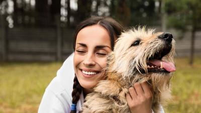 En sauvant son chien aveugle pendant le tremblement de terre, une jeune avocate décède en Colombie